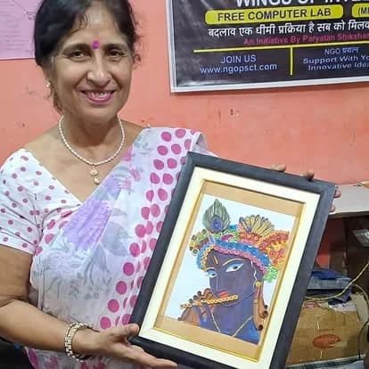 A hand-painted panel made by a Paryatan Foundation student